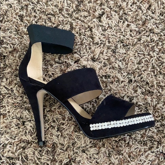 Unze London diamond encrusted shoes - Picture 2 of 3